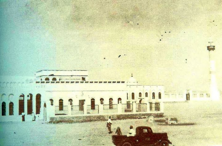 https://history.dilmun.bh/wp-content/uploads/bfvb/8373d11d73db8a078f6dd8805e47c6dc.jpg